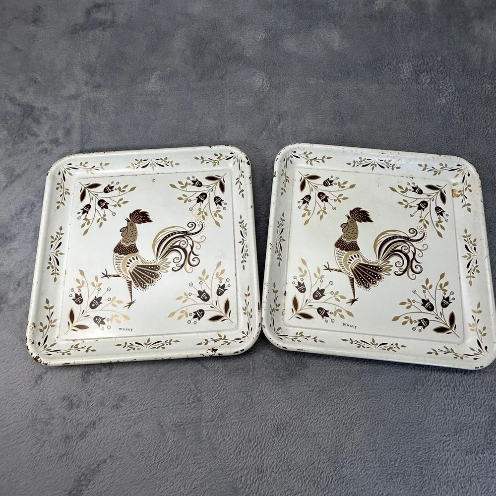 Vintage Maxey Rooster Metal Serving Trays Set of 2 Mid Century Folk Art Cream
